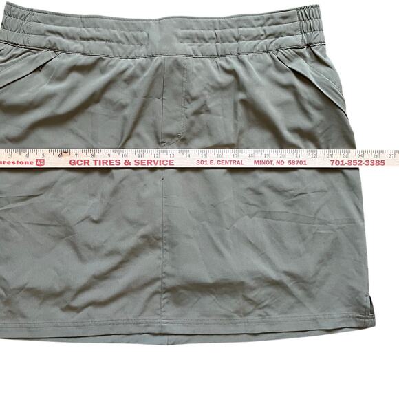 Sahalie Skort Size 1X Olive Green Shorts Inside Activewear Athleisure Knit Plus - Picture 10 of 11